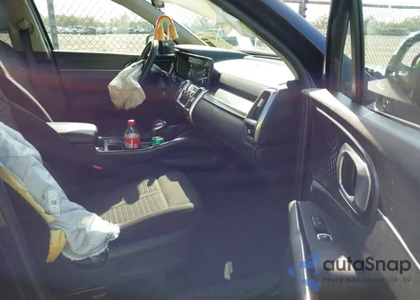 2021 Kia Sorento Lx z USA, uszkodzony, nr VIN 5XYRG4LC1MG019544